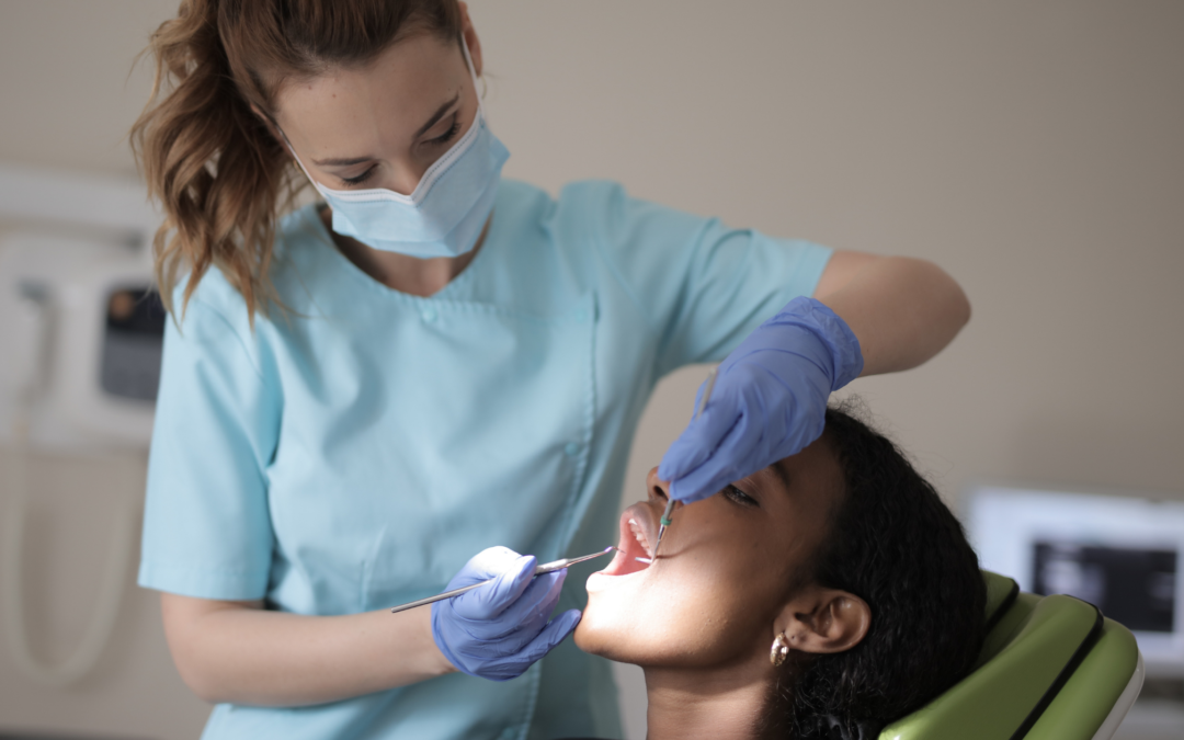 Ablazione tartaro: la giusta abitudine per avere denti sani e forti