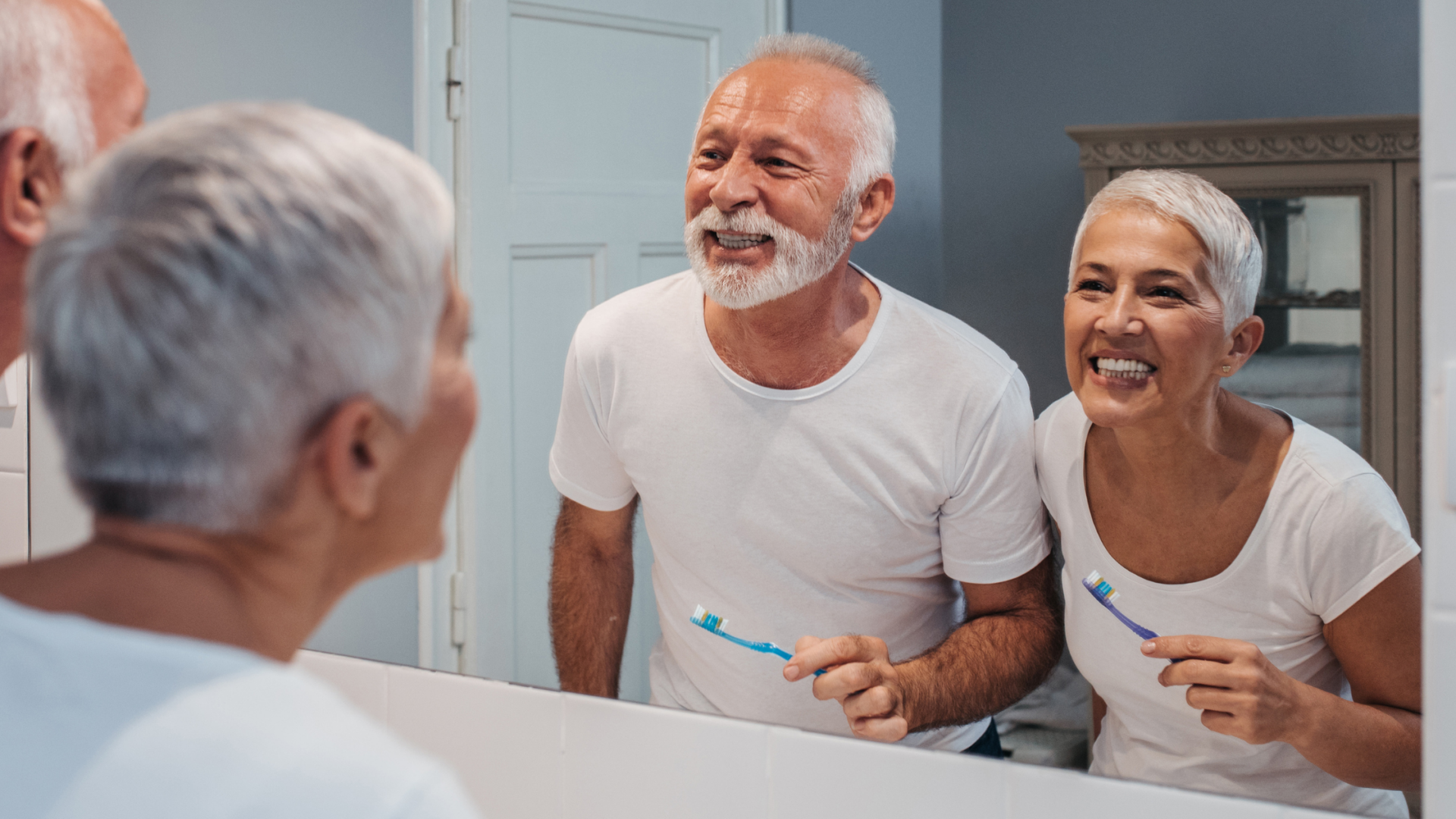 5 buone abitudini per denti sani e bianchi